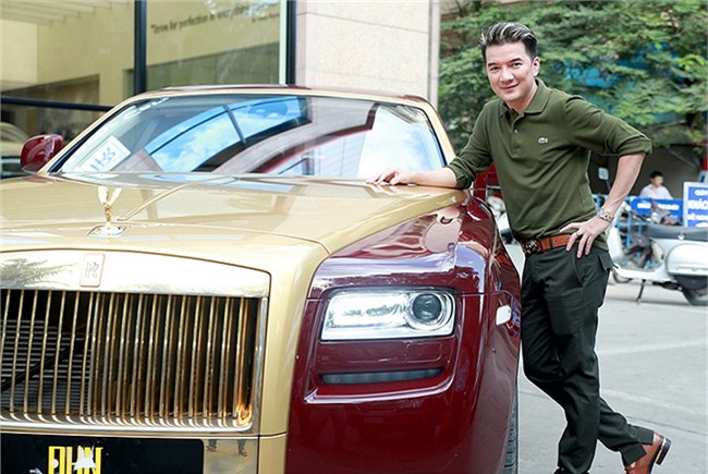 sao viet di dien: ke nho xe om, nguoi di sieu xe hinh anh 3