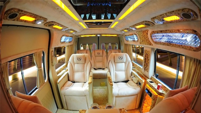 sao viet di dien: ke nho xe om, nguoi di sieu xe hinh anh 4