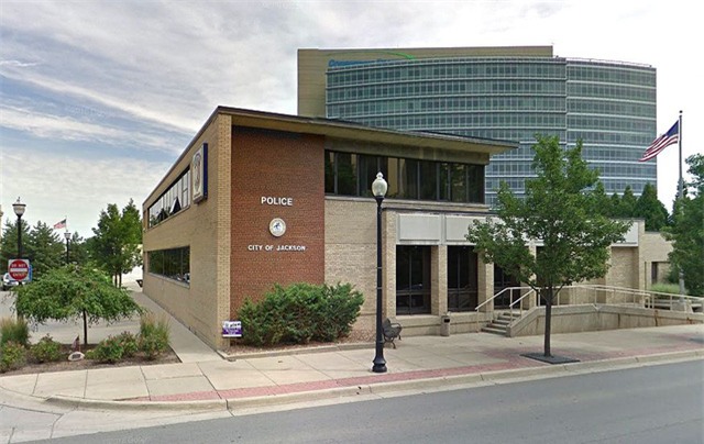Sở cảnh sát thành phố Jackson, Michigan nơi xảy ra vụ việc.