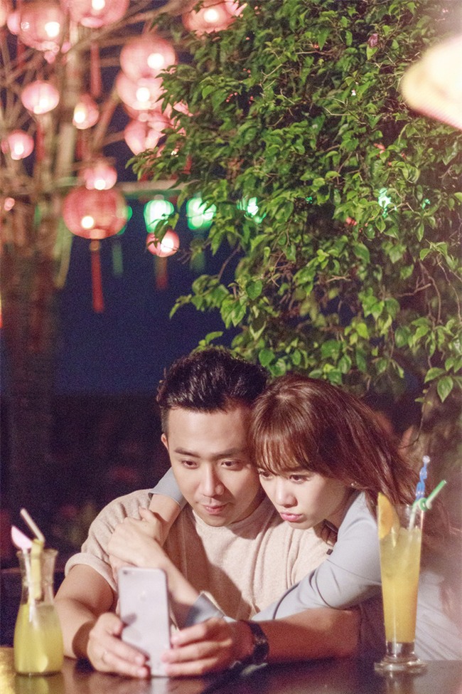 Món quà kỉ niệm ngọt ngào sau ngày cưới của Trấn Thành - Hari Won - Ảnh 1.