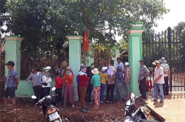 Nguoi phu nu chet trong nha tam voi nhieu vet thuong tren dau hinh anh 1