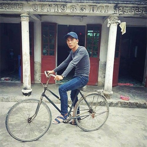 cai ket "vui khong tuong" cua chang trai mo mot lan duoc deo ngoc trinh - 1