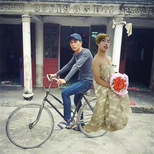 cai ket "vui khong tuong" cua chang trai mo mot lan duoc deo ngoc trinh - 5