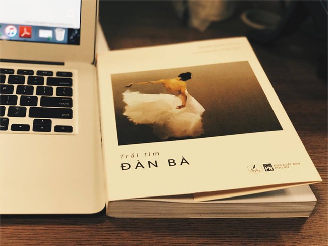 Góc khoe quà 8/3: Không chỉ hoa hòe son phấn nước hoa, có chị còn nhận được cả xe hơi đỏ chót - Ảnh 16.