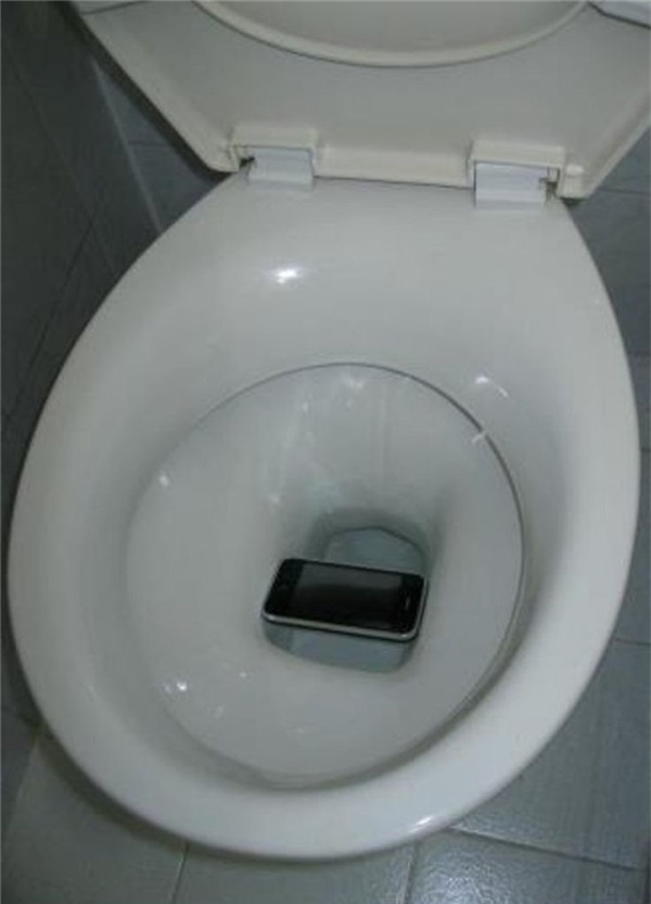 Đừng bao giờ thử trò này ở nhà để đo độ may mắn của mình nhé.