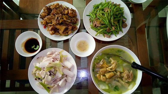 Các bà nội trợ vào đây mà học tập, người ta nấu cả bữa cơm có 10k thôi này! - Ảnh 5.