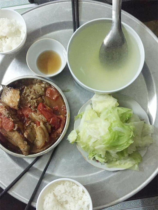 Các bà nội trợ vào đây mà học tập, người ta nấu cả bữa cơm có 10k thôi này! - Ảnh 12.