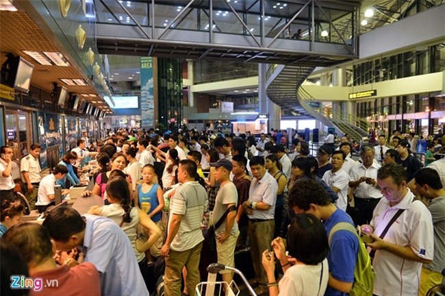 San bay Tan Son Nhat bi tin tac tan cong trong dem hinh anh 1