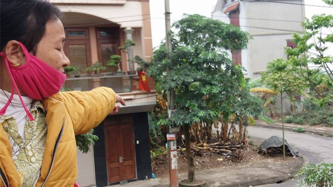 Hà Nội: Xác minh chuyện chó cắp xác thai nhi còn nguyên dây rốn chạy trên vỉa hè - Ảnh 3.