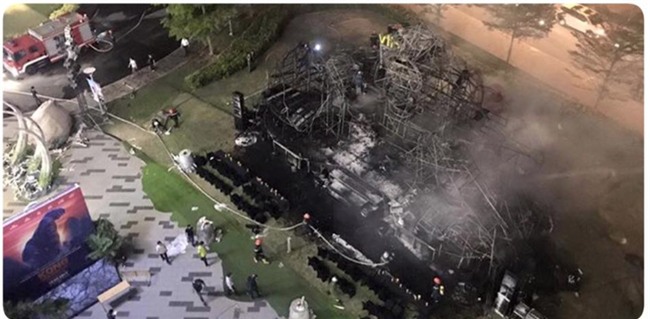 Mô hình Kong giá hơn 1 tỷ đồng còn lại trơ khung sau đám cháy lớn tại buổi ra mắt - Ảnh 3.