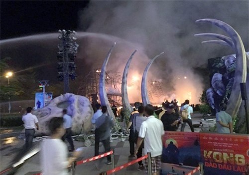 Nguyên nhân ‘bà hỏa’ thiêu rụi sân khấu 1 tỷ ngày ra mắt ‘Kong: Skull Island’  ảnh 5