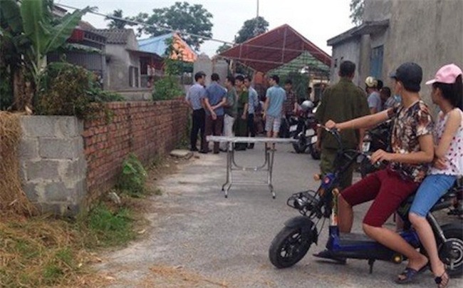 Sau tiếng nổ lớn phát hiện người phụ nữ nằm gục trên nền nhà - Ảnh 1.