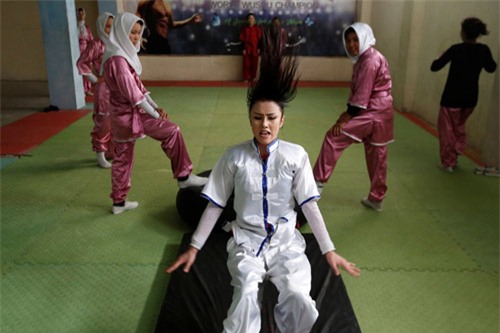 Ẩn mình ở "Tuyệt tình cốc", mỹ nữ luyện kung-fu - 5