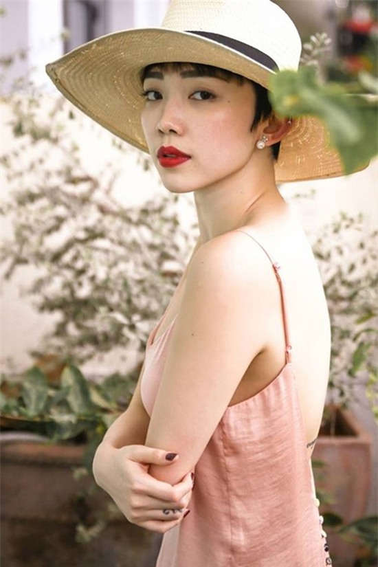 sao viet tiet lo chiec mu moi co gai deu nen co trong mua he nay - 2