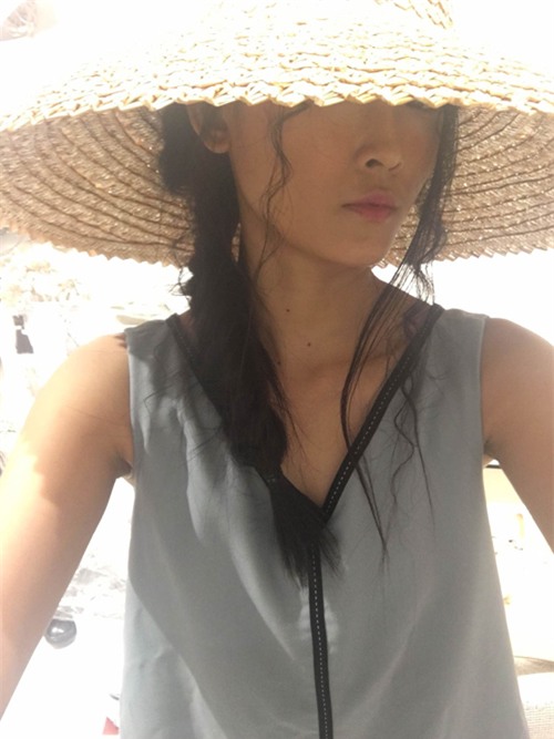 sao viet tiet lo chiec mu moi co gai deu nen co trong mua he nay - 7