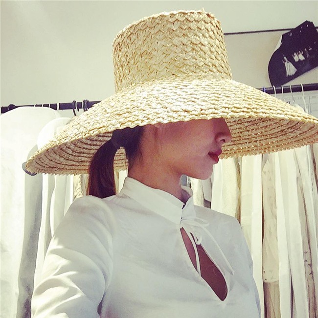 sao viet tiet lo chiec mu moi co gai deu nen co trong mua he nay - 8