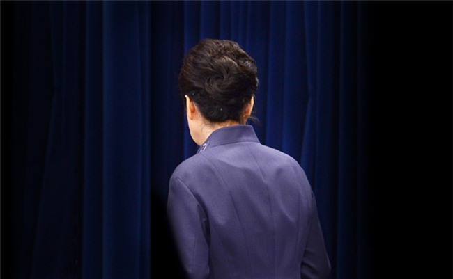 Nguoi Han Quoc mo champagne mung tin tong thong bi phe truat hinh anh 10