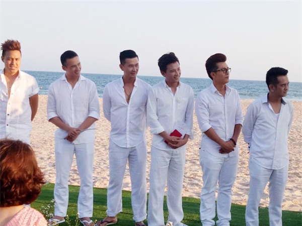 Diễn viên “Cổng mặt trời” Nguyệt Ánh và chồng Ấn Độ làm đám cưới lãng mạn trên biển - Ảnh 4.