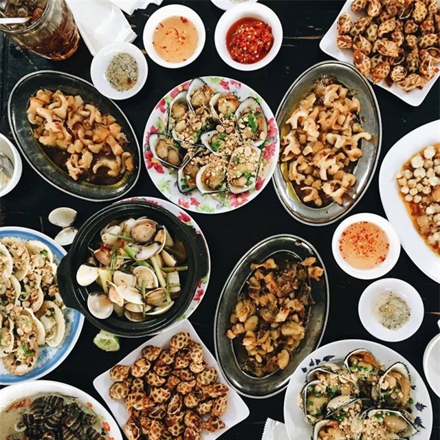 Đã ăn ốc ở Sài Gòn thì phải thế này: chén gần 400 dĩa ốc, hóa đơn 22,4 triệu đồng - Ảnh 3.