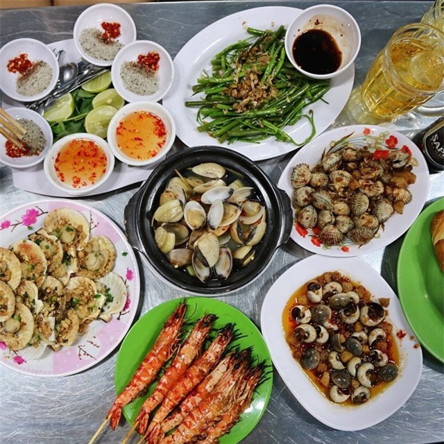 Đã ăn ốc ở Sài Gòn thì phải thế này: chén gần 400 dĩa ốc, hóa đơn 22,4 triệu đồng - Ảnh 4.