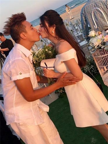 Dan sao Viet quay trong hon le Nguyet Anh va chong An Do hinh anh 7