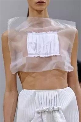 nhung thiet ke thoi trang kinh khung khien ai ngam cung hoang hot - 1