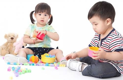 day con 3 tuoi ngoan ngoan khong quat thao thong qua nhung ky nang co ban - 1