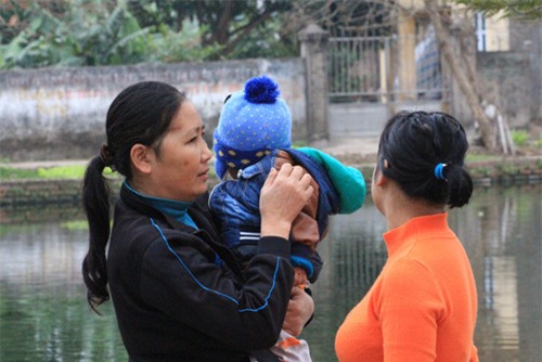 sau 2 nam, ngoi lang gan 70% tre em nhiem doc chi gio ra sao? - 5