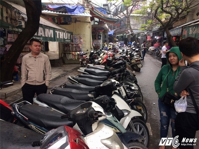 chặt chém, gửi xe, trông xe, lạm thu, phố cổ, Hà Nội