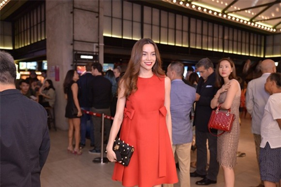 hồ ngọc hà, Kong: Skull Island, đạo diễn Kong: Skull Island, Jordan Vogt – Roberts, sao Việt