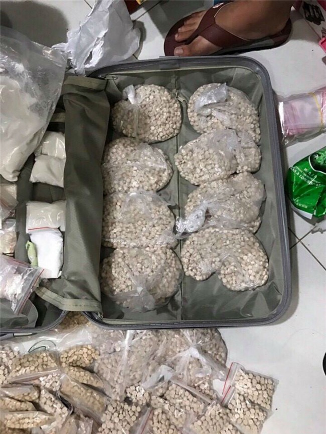 đường dây ma túy của người đàn bà đẹp, đường dây ma túy do hoa khôi cầm đầu ở TP.HCM, người đàn bà đẹp dùng đội quân người tình buôn ma túy