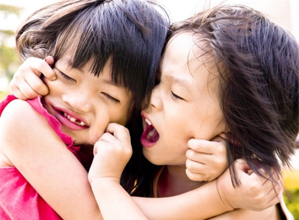 Sai lầm tệ hại khi phạt con mà cha mẹ khôn ngoan không bao giờ áp dụng - Ảnh 1.