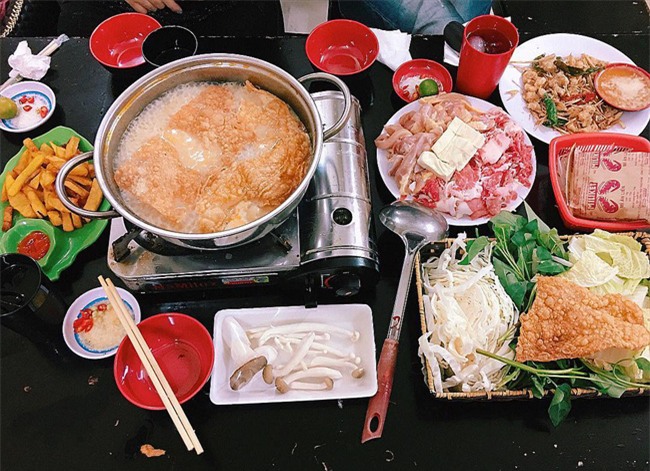 6 quán ăn bình dân mà ngon miễn bàn ở khu phố Hàng Nón - Hàng Lược - Ảnh 2.