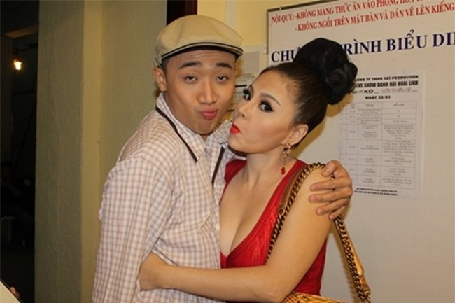 ve ngoai boc lua tuoi 45 cua my nhan duoc hoai linh "doi cuoi" nhieu lan hinh anh 5