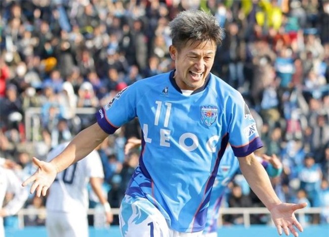 Anh ket nghia cua Tuan Anh lai pha ky luc o tuoi 50 hinh anh 1