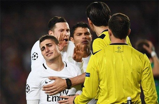 PSG thua đau Barca một phần vì các quyết định từ trọng tài