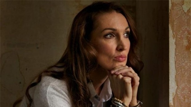 Nỗi đau của cô gái bị chính cha ruột biến thành nô lệ tình dục trong suốt 10 năm tuổi thơ - Ảnh 3.