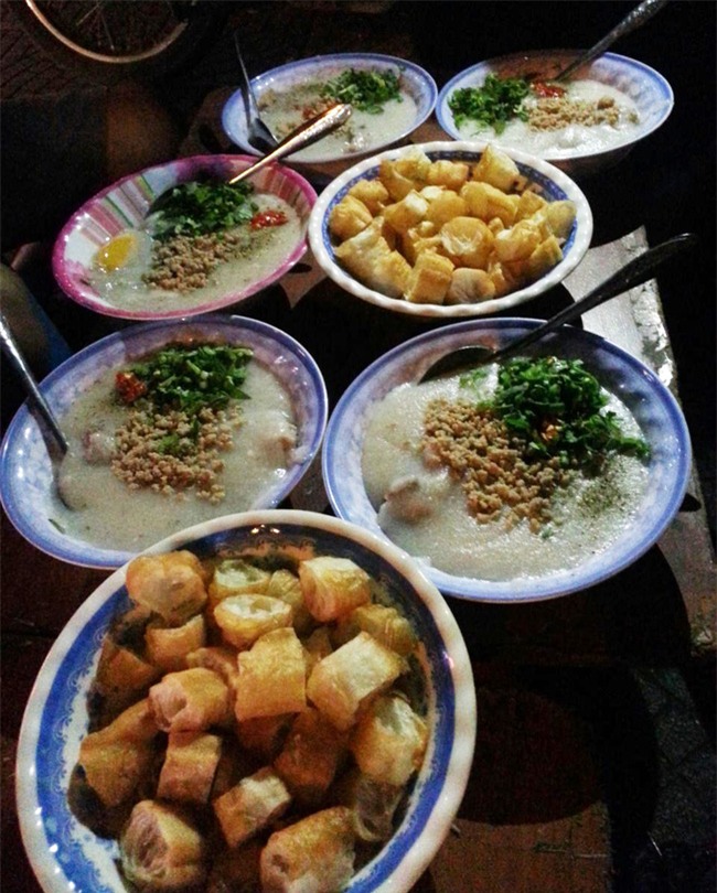 8 quán ăn nhìn tuềnh toàng nhưng ai thử một lần cũng gật gù đáng đồng tiền bát gạo - Ảnh 13.