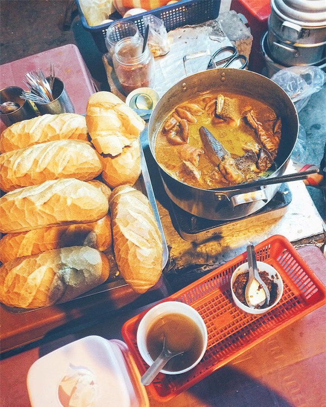 8 quán ăn nhìn tuềnh toàng nhưng ai thử một lần cũng gật gù đáng đồng tiền bát gạo - Ảnh 30.