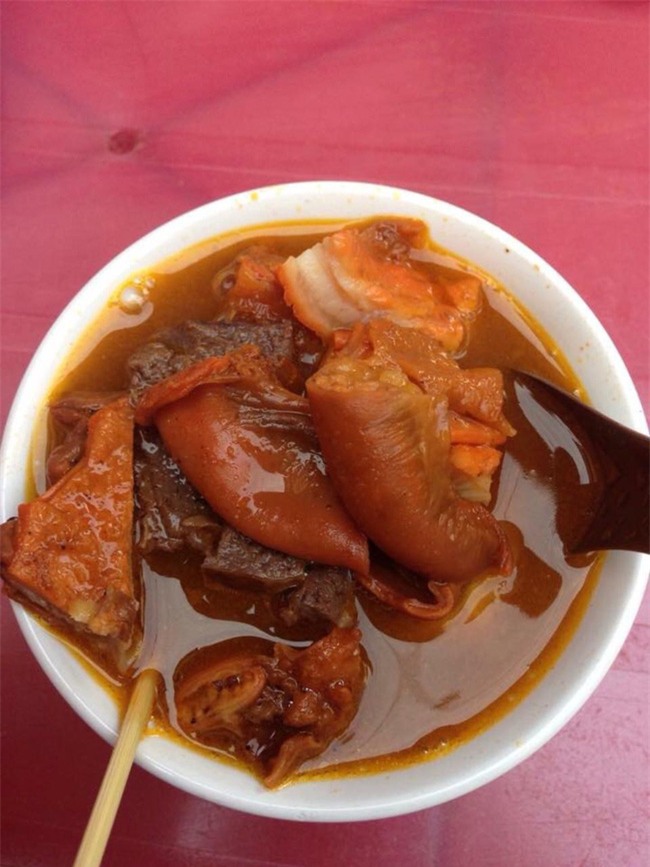 8 quán ăn nhìn tuềnh toàng nhưng ai thử một lần cũng gật gù đáng đồng tiền bát gạo - Ảnh 33.