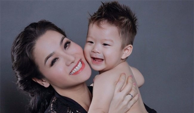 ca showbiz viet giat minh khi "gap lai" nguoi dep nay hinh anh 1