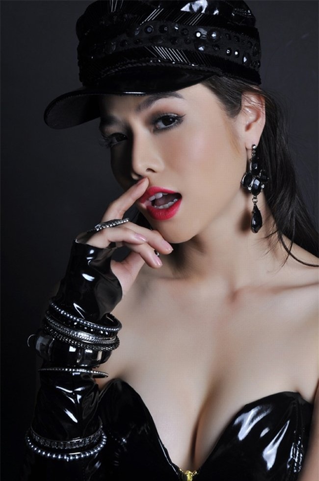 ca showbiz viet giat minh khi "gap lai" nguoi dep nay hinh anh 6