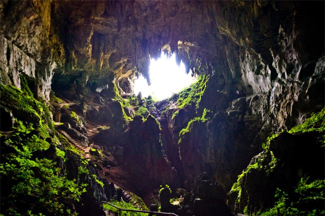 16 hang động sở hữu vẻ đẹp hùng vĩ và lộng lẫy đến khó tin của thế giới - Ảnh 14.