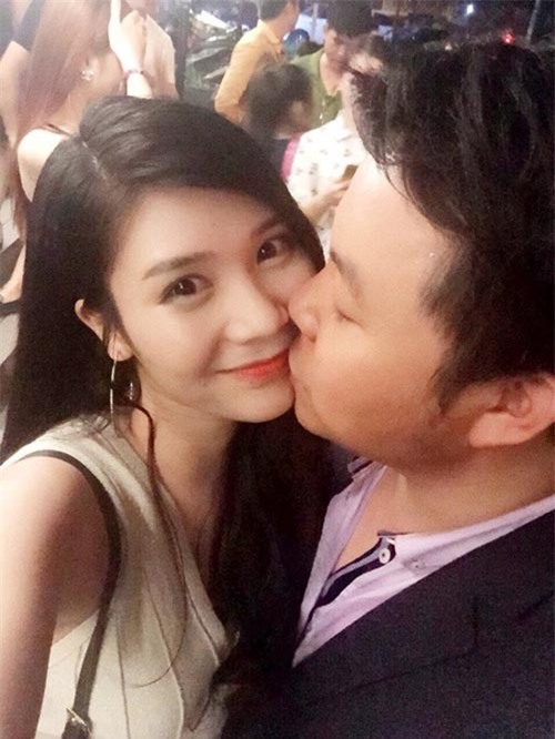 Quang Lê gây sốc khi công khai ảnh ôm hôn bạn gái 9x - 2