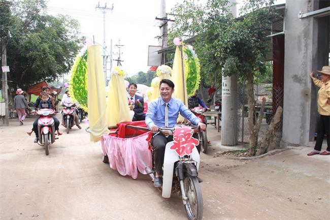 Rước dâu bằng xe chở lúa, đám cưới hiếm thấy tại Thanh Hóa - Ảnh 10.