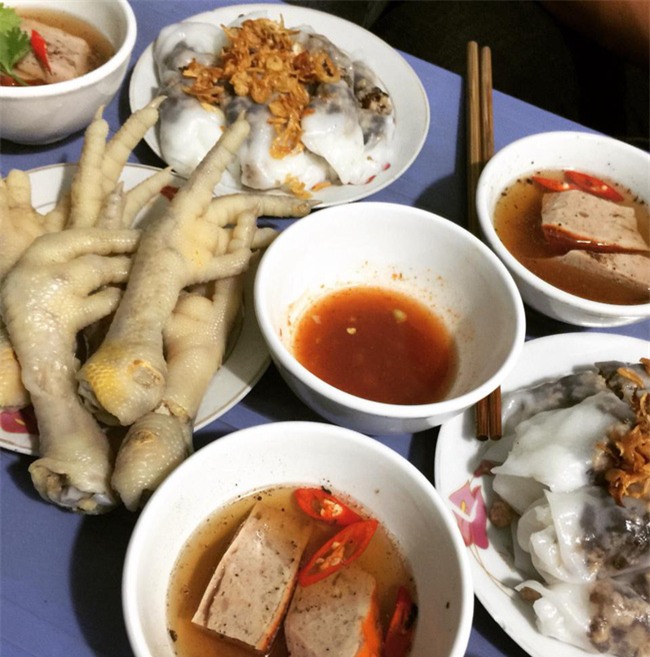 6 quán bánh cuốn ngon “nức nở” để quên đi thời tiết Hà Nội ẩm ương - Ảnh 16.