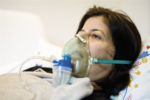 8 dấu hiệu của bệnh viêm phổi bạn không nên bỏ qua - Ảnh 2.