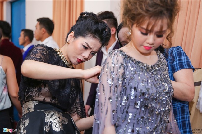 Le Quyen mang nhan kim cuong dat do di cham thi Than tuong Bolero hinh anh 3