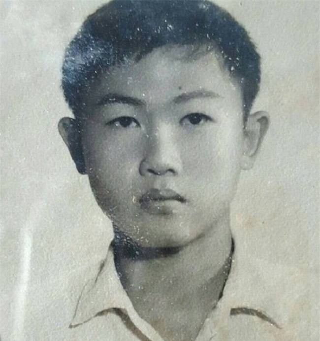 ve non na "khieu khich" cua hh chuyen gioi vua dang quang hinh anh 2