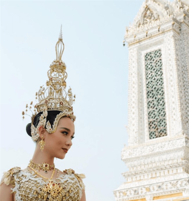 ve non na "khieu khich" cua hh chuyen gioi vua dang quang hinh anh 6